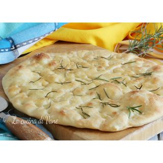 Schiacciata mediterranea speck