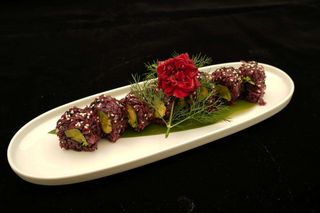 77. Ura vegetariano black