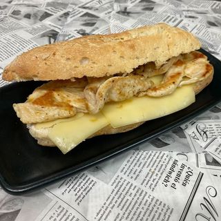 Bocadillo De Pollo
