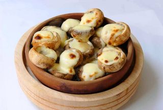 სოკო კეცზე ყველით