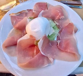 Prosciutto e bufala