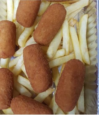 Croquetas de jamón con patatas (media ración)