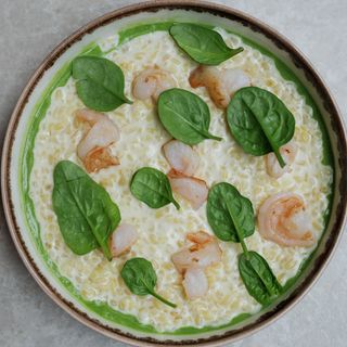 Bulgur z krewetkami i serem 