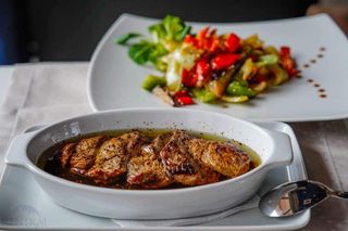 Ramstek u acetu i maslinovom ulju