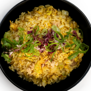 Arroz Frito Con Curry Y Pollo