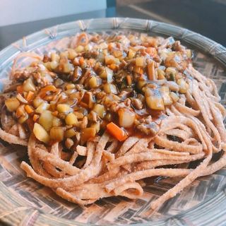 32. Tallarines quemados especiales