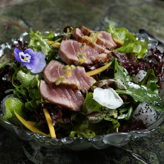 Мисо салата с тон татаки