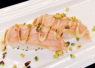 303. Nigiri pistacchio