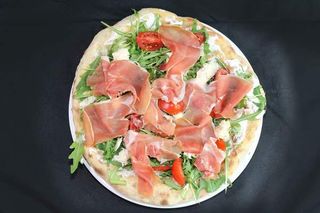 Pizza Speciale Prosciutto Crudo Montagnolo