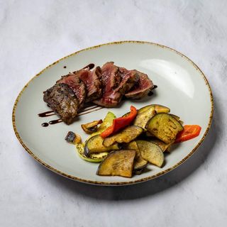 Biftek taljata sa grilovanim povrćem healthy