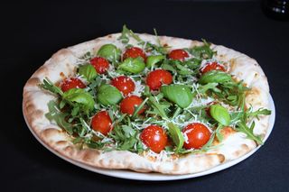 Cherry (Pizza Média)