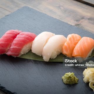 Assorted Nigiri Sushi - 15pcs