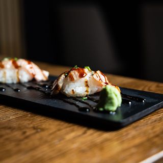 114. Nigiri De Toro Flambeado