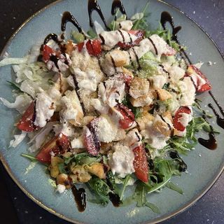 Салат Цезар (250г)