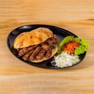 10x ćevapa u lepinji i piće