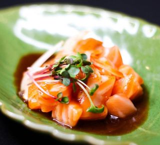 Spicy salmone tartare