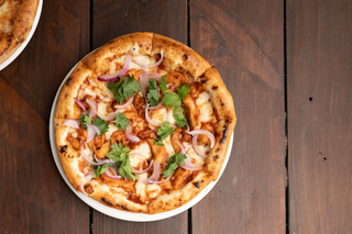 The Plot Chickens( BBQ Chicken Pizza)