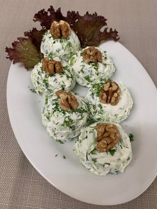 Млечна салата (200г)