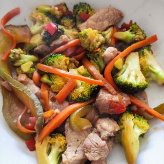 Verduras Salteadas Con Cerdo