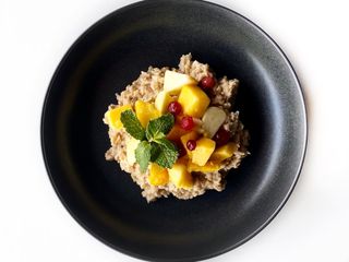 Вівсянка на кокосовому молоці з манго та ківі (320г)