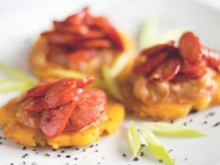 Patacón Mixto De Chorizo Y Chicharrón