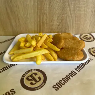 Nuggets pollo y papas 1/2 ración