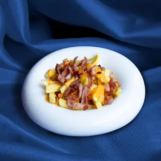 Patatas Fritas con Cheddar Y Bacon