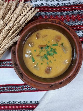 Закарпатська грибна юшка