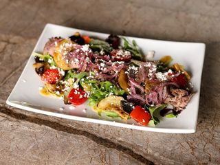 Фірмовий салат з яловичиною 320г