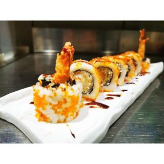 36. Red Dragón Roll (8 Pzs.)