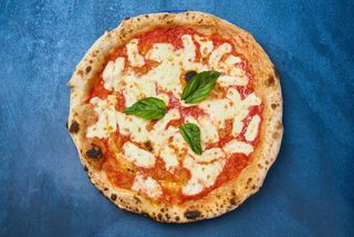 Margherita pizza 32cm