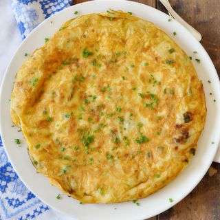 Tortilla de patatas con queso de Cabrales para 5-6 personas