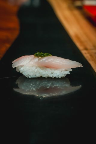 Nigiri Dorada (2 Uds.)
