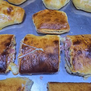 Esfiha De Jamón Y Queso