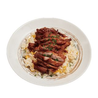 Arroz frito con huevo y cerdo con miel