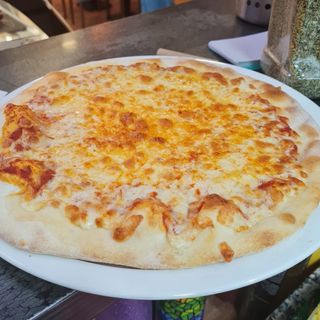 Pizza 4 Quesos (mediana)