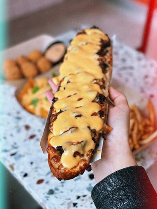 CHEESESTEAK