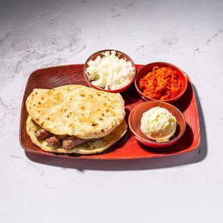 Petica u malom somunu