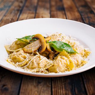 Raviolli cu carne de iepure si ciuperci de padure