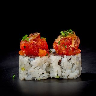 206. Uramaki spicy tuna e tartufo