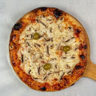 Capricciosa pizza 24cm