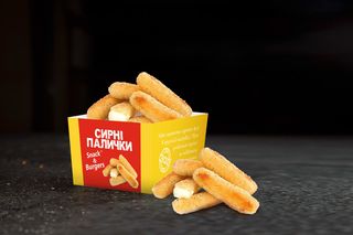 Сирні палички моцарела в паніровці (8 шт/200г)