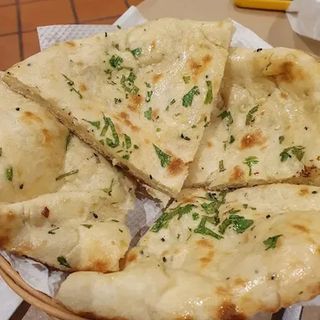Naan cheese garlic(4pçs)