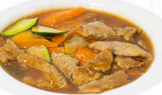 Manzo con verdure miste