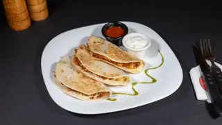 Quesadilla de carnitas