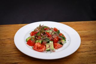 Sałatka z warzywami i olejem domowej roboty 250g