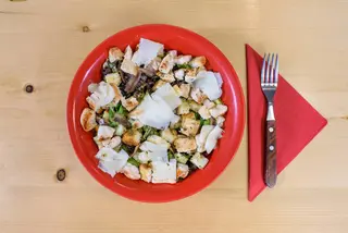 Salată Caesar 