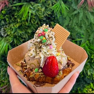 Waffle nutella e gelato 