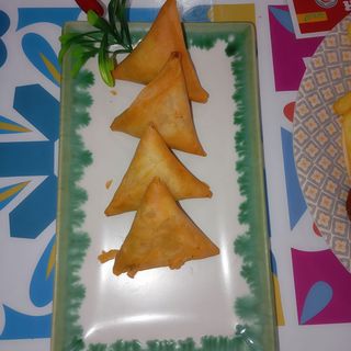 Samosas Solo (4 Uds.)