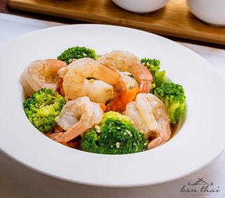 Krewetki z brokułami